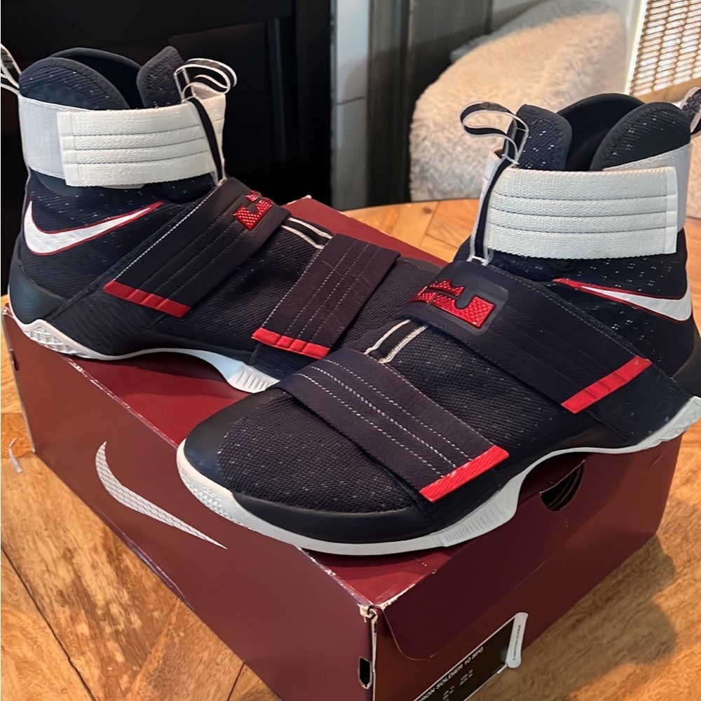 Nike Lebron Soldier USA basketball shoes. Worn twice